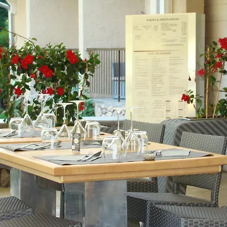 Hotel D'estello 3*